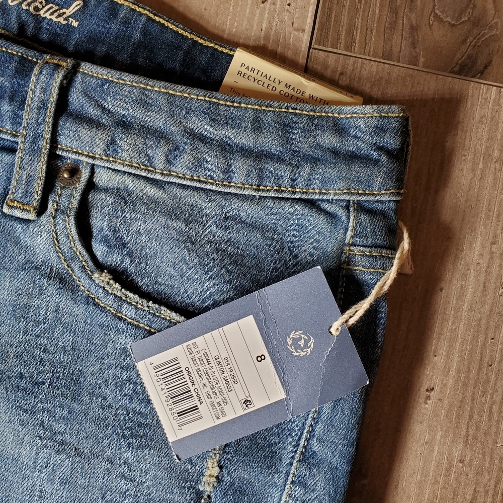 NWT Universal Thread Mid-Rise Boyfriend Shorts 5"… - image 4